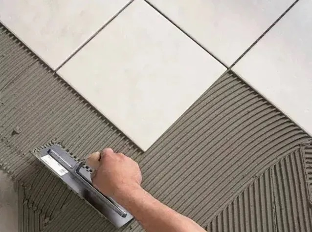 瓷磚脫落的真相，竟然可能是這個“細節”沒做好