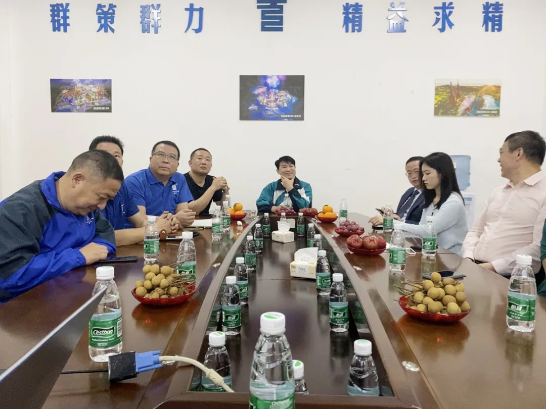 奧運冠軍參觀青龍南寧基地 防水補漏